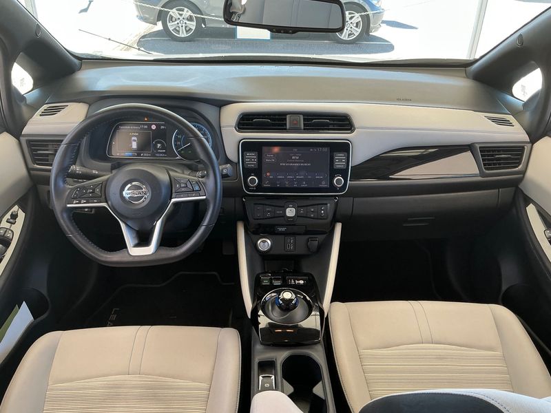 Nissan Leaf electric drive 160 kW e+ N-Connecta — zdjęcie 12