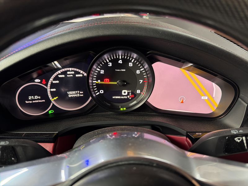 Porsche Cayenne E-Hybrid — zdjęcie 12