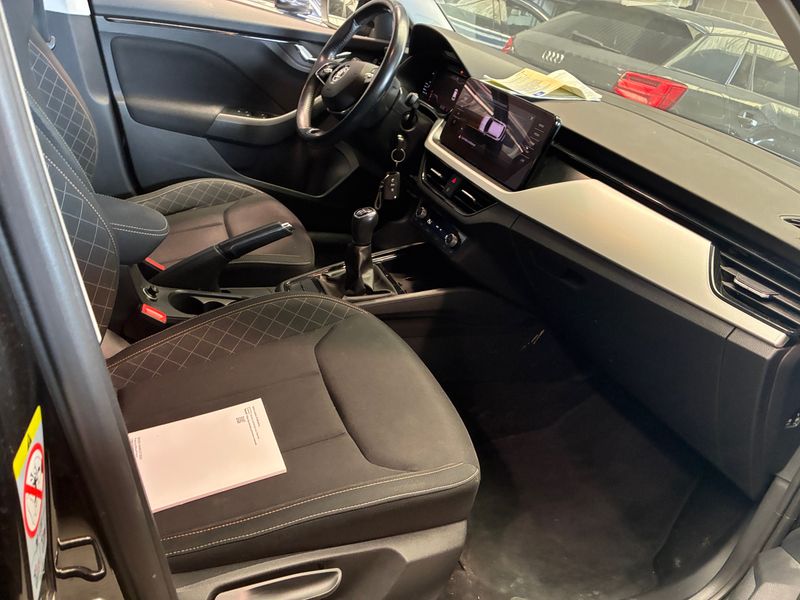 Skoda Kamiq 1.0 TSI Ambition — zdjęcie 10