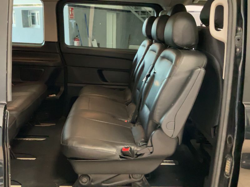 Mercedes-Benz V-Klasse V 220 d lang — zdjęcie 14