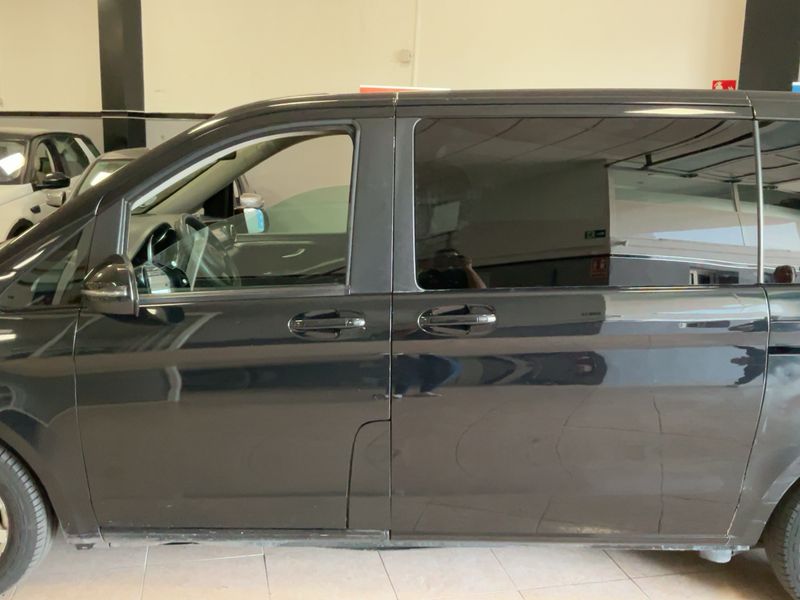 Mercedes-Benz V-Klasse V 220 d lang — zdjęcie 4