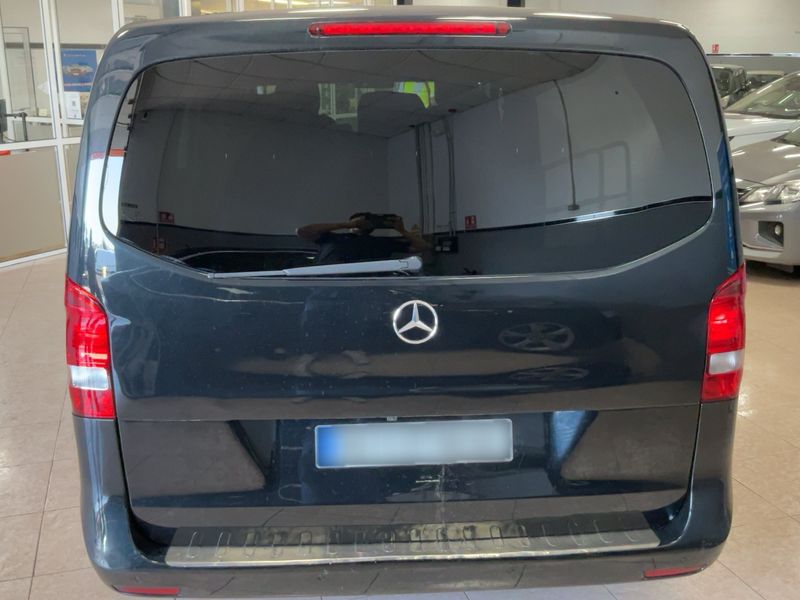Mercedes-Benz V-Klasse V 220 d lang — zdjęcie 5