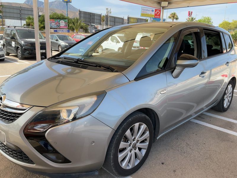 Opel Zafira Tourer 2.0 CDTI Selective 2015 – снимка 2