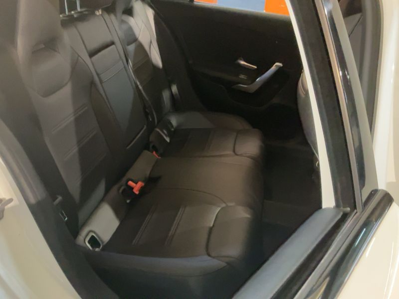Mercedes-Benz A-Klasse A 180 d — zdjęcie 14