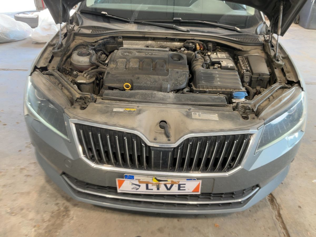 Skoda Superb 2019 — photo 37