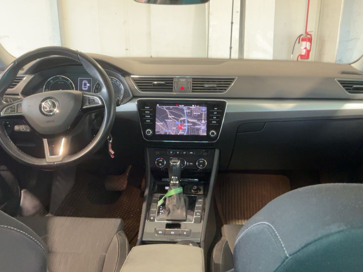 Skoda Superb 2019 — photo 19