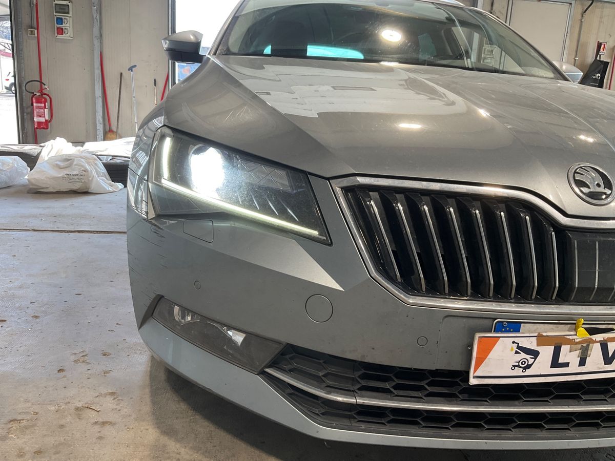 Skoda Superb 2019 — photo 42
