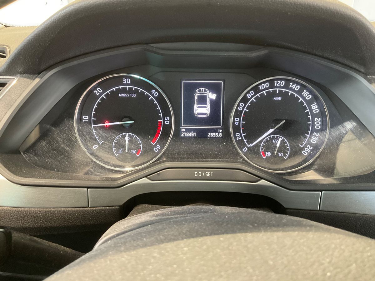 Skoda Superb 2019 — photo 20
