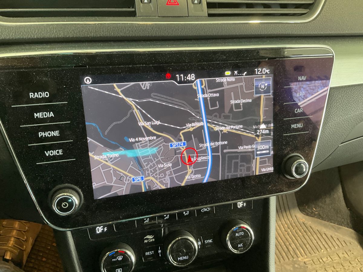 Skoda Superb 2019 — photo 32