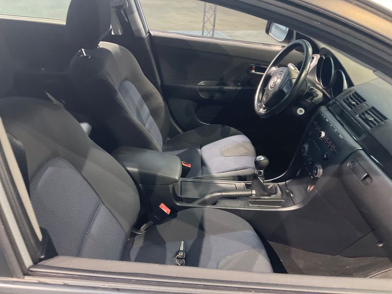 Mazda 3 1.6 Active+ — zdjęcie 3