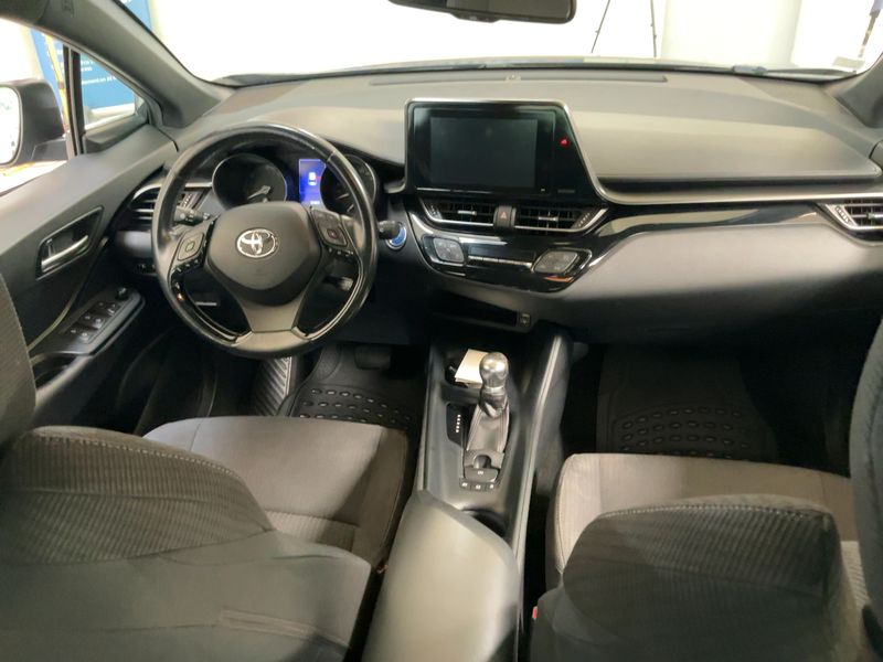 Toyota C-HR 1.8 Hybrid Dynamic 2017 – снимка 17