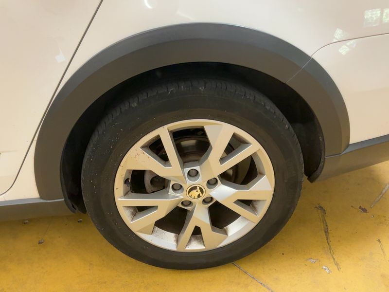 Skoda Octavia 2.0 TDI Scout 4x4 2016 – снимка 5