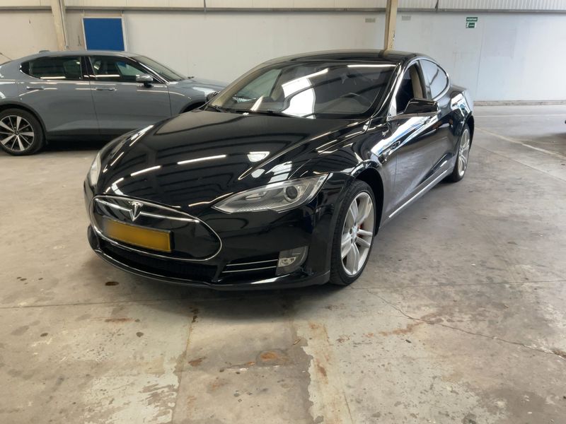 Tesla Model S P85 Performance