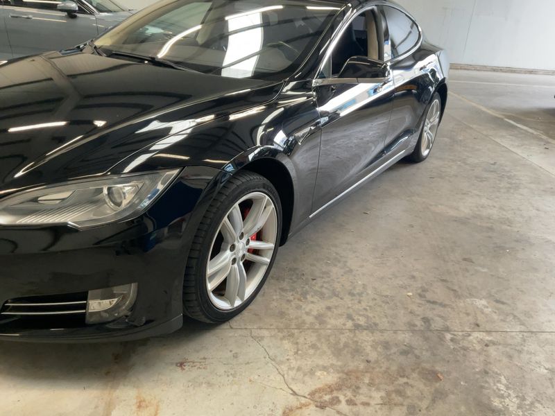 Tesla Model S P85 Performance — zdjęcie 2