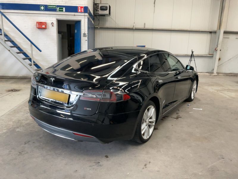 Tesla Model S P85 Performance — zdjęcie 6
