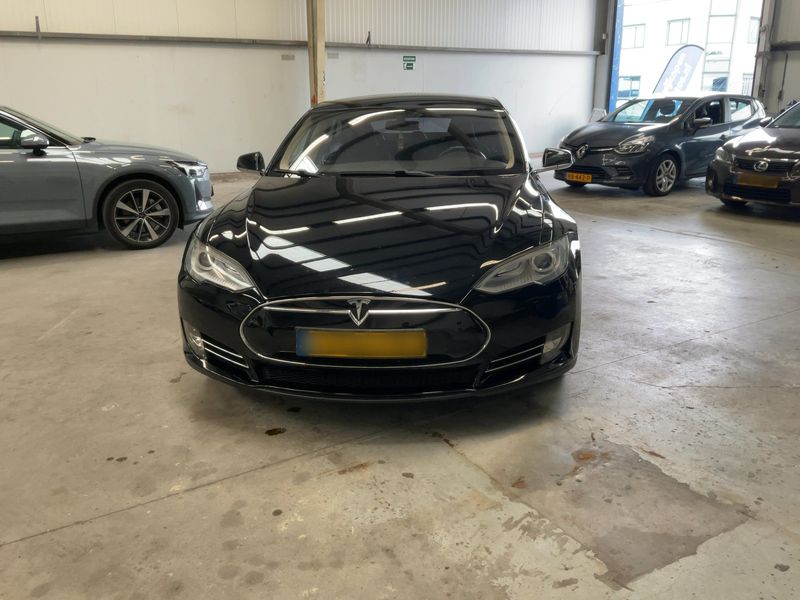 Tesla Model S P85 Performance — zdjęcie 9