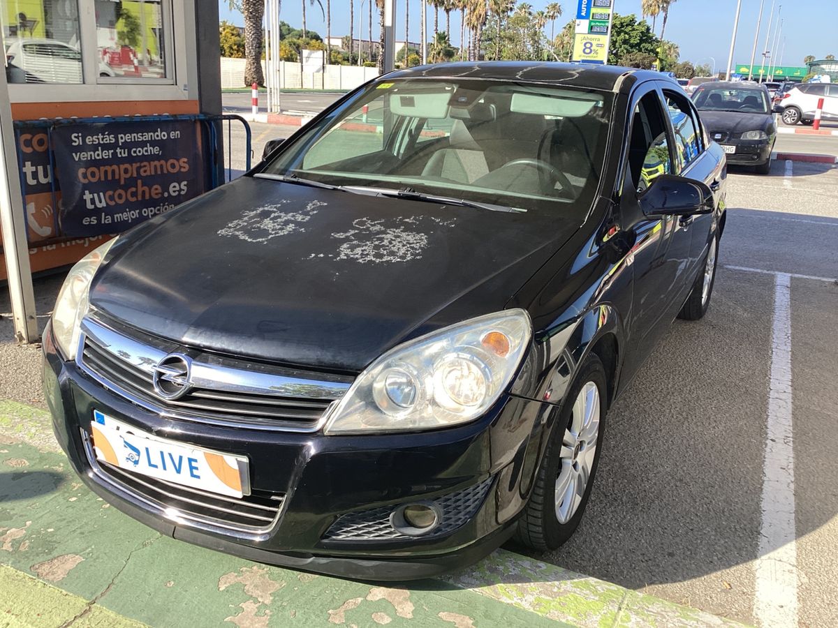 Opel Astra 2011