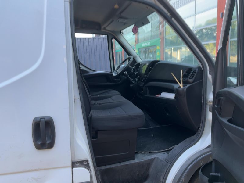 Iveco Daily 2.3 Diesel GKa 35 S V Radstand 3520 L — zdjęcie 11