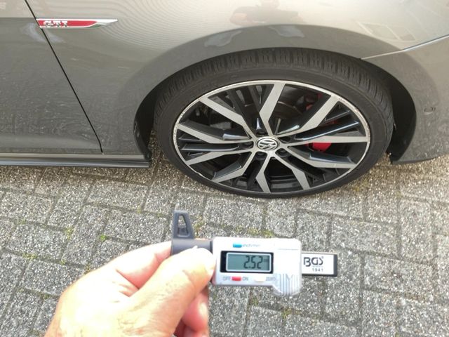 Volkswagen Golf VII 2.0 TFSI GTI "Performance" BlueMotion Tech 2014 – снимка 11
