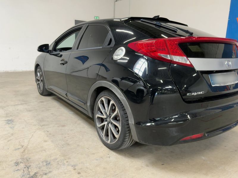 Honda Civic 2.2 DTEC I-DTEC Exclusive Navi — zdjęcie 3