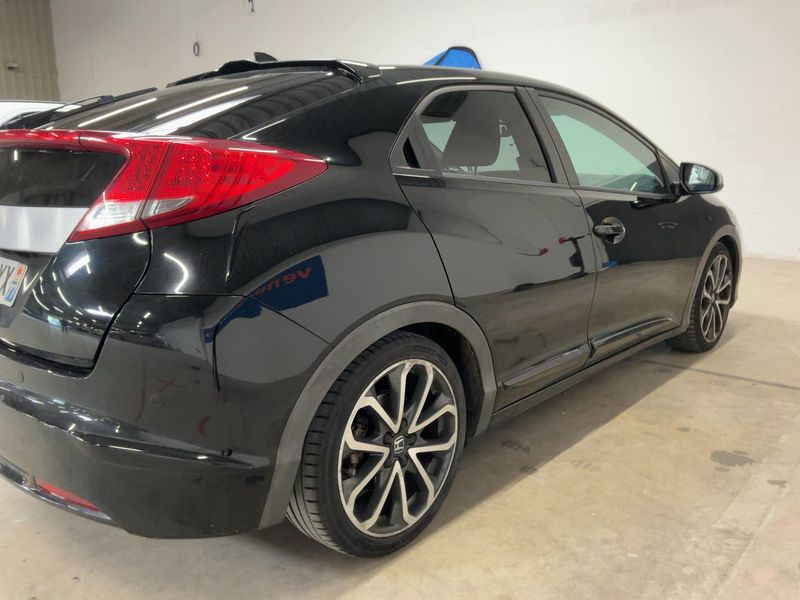 Honda Civic 2.2 DTEC I-DTEC Exclusive Navi — zdjęcie 6