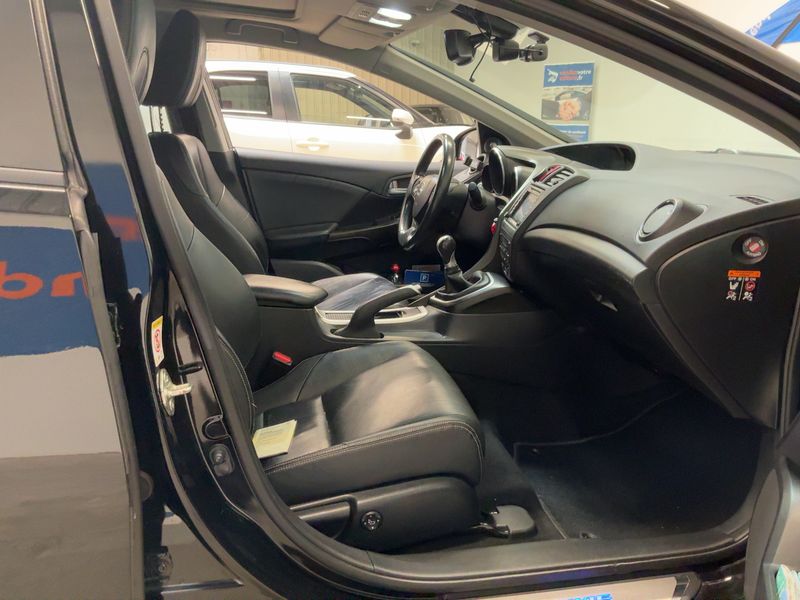 Honda Civic 2.2 DTEC I-DTEC Exclusive Navi — zdjęcie 11
