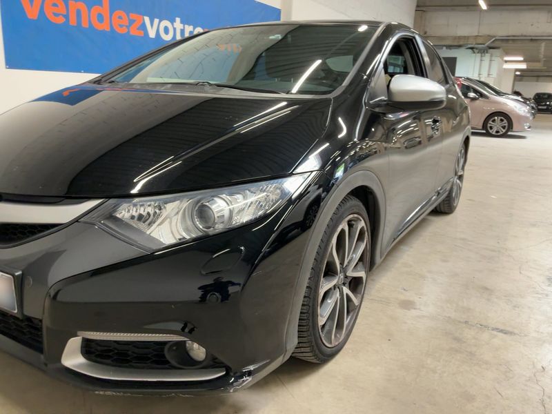 Honda Civic 2.2 DTEC I-DTEC Exclusive Navi — zdjęcie 2