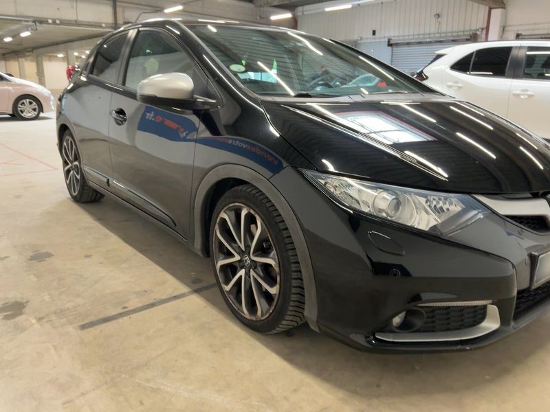 Honda Civic 2.2 DTEC I-DTEC Exclusive Navi — zdjęcie 8