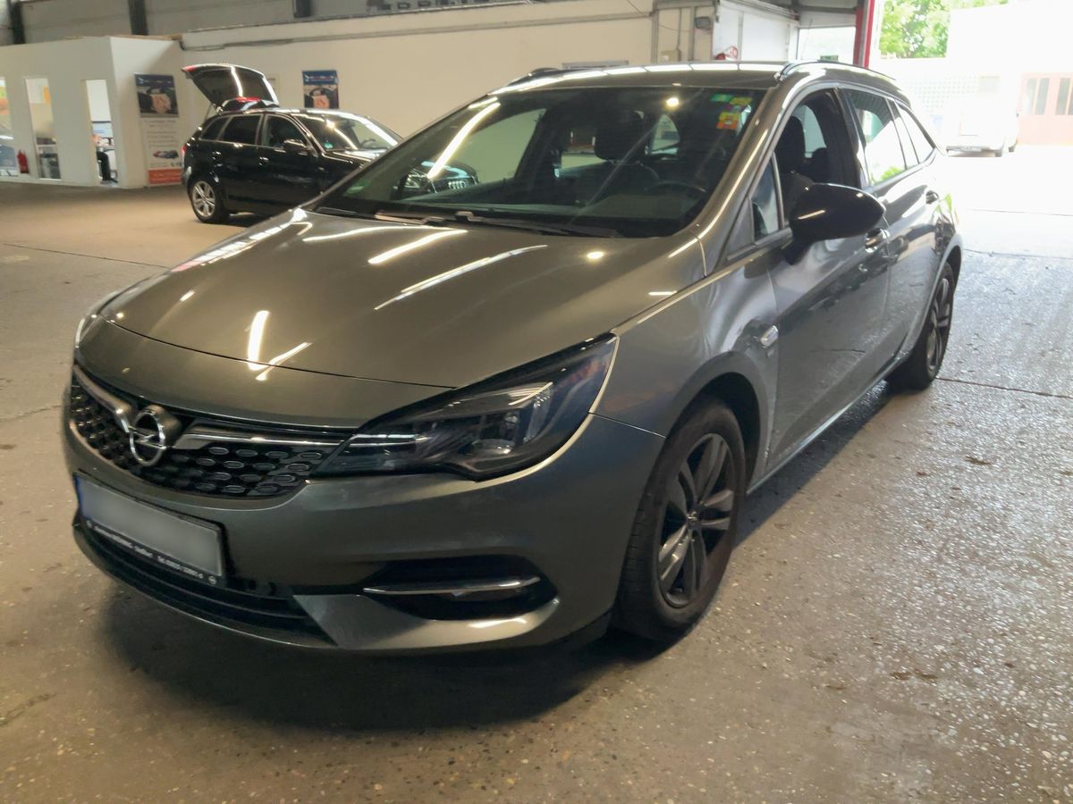 Opel Astra 2020 — photo 1