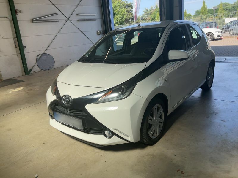 Aygo 1.0 X-Play Touch
