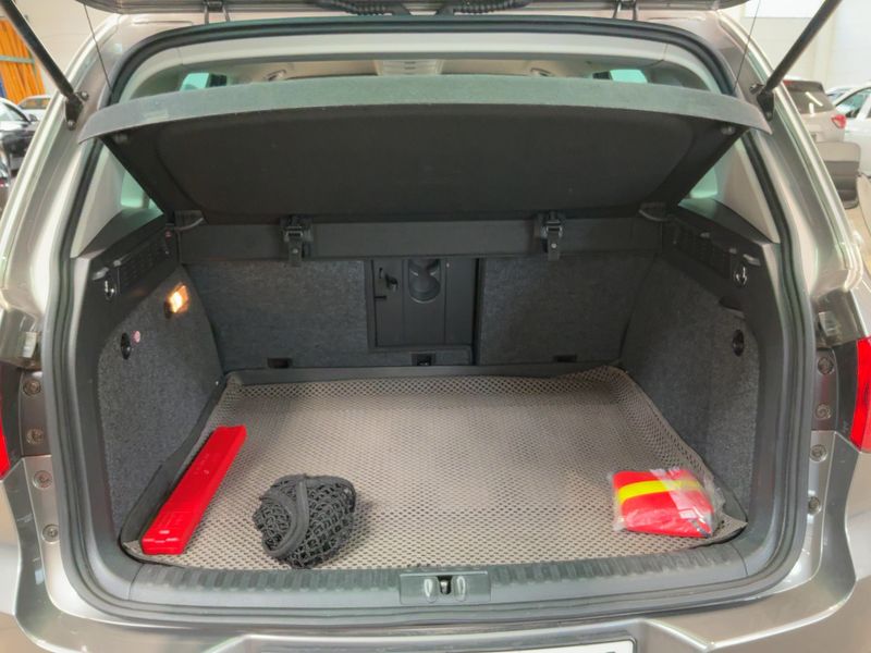 Volkswagen Tiguan 2.0 TDI Team BlueMotion Tech — zdjęcie 10