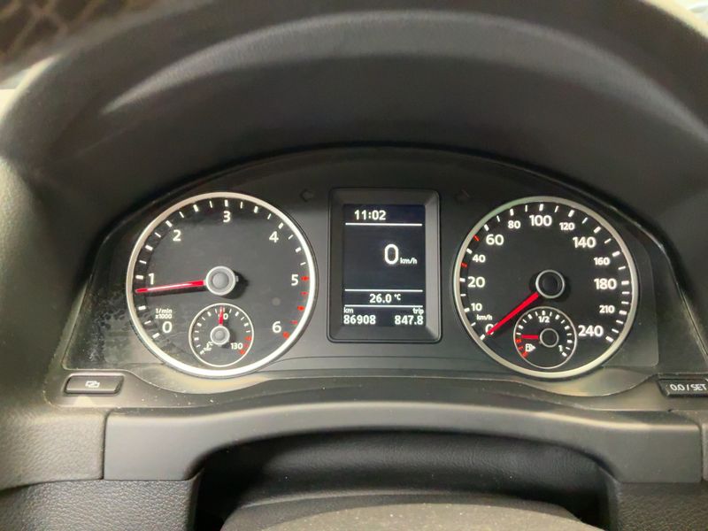 Volkswagen Tiguan 2.0 TDI Team BlueMotion Tech — zdjęcie 13