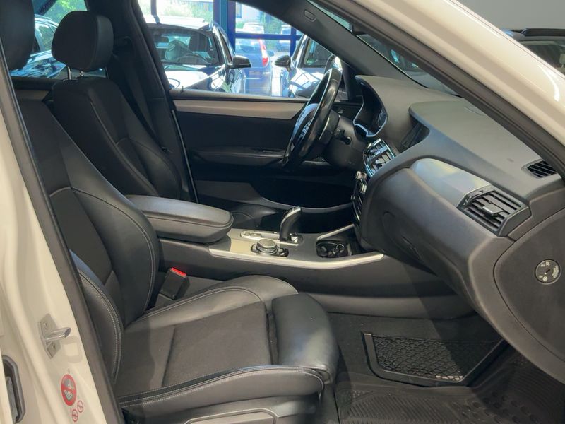 BMW X4 xDrive 30d — zdjęcie 11