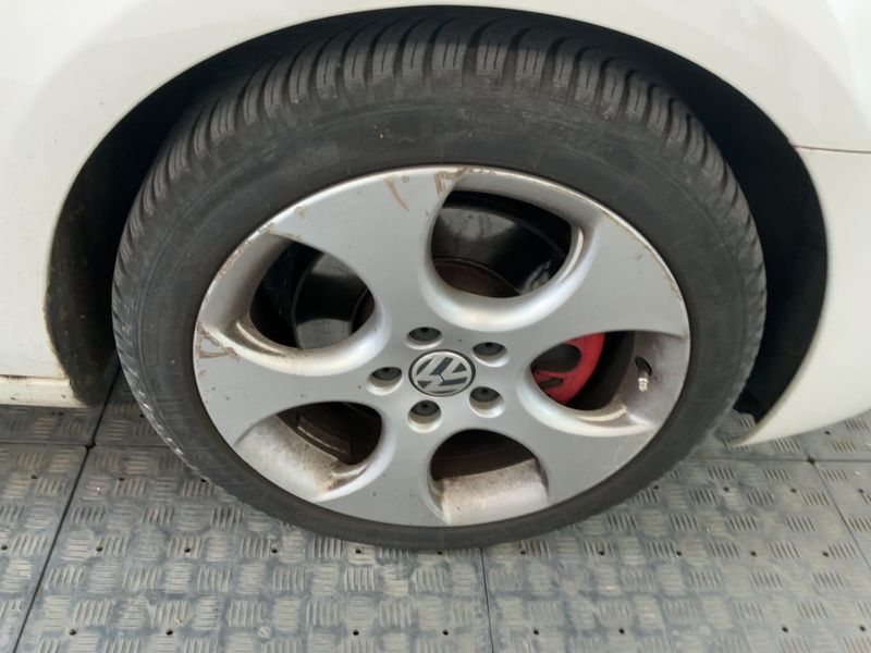 Volkswagen Golf VI 2.0 TSI GTI 2011 – снимка 11
