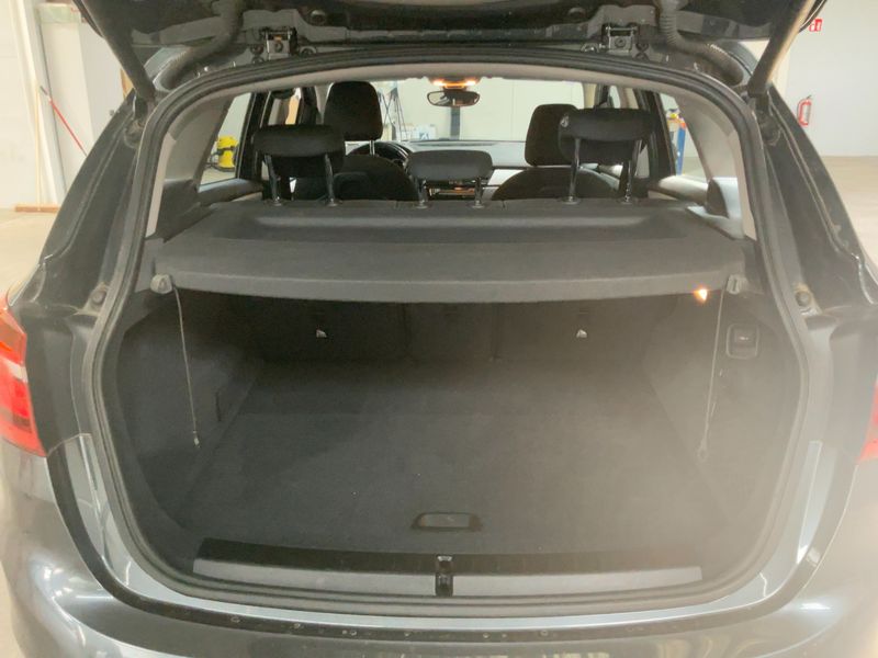 BMW 2er 218i Active Tourer Advantage — zdjęcie 10