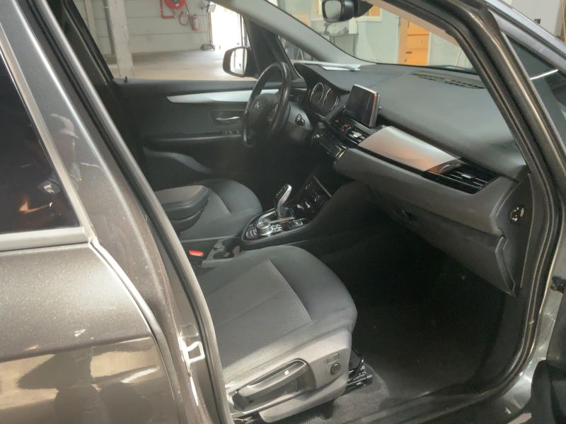 BMW 2er 218i Active Tourer Advantage — zdjęcie 11