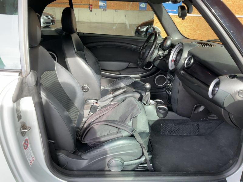 MINI Cabrio Cooper S — zdjęcie 11