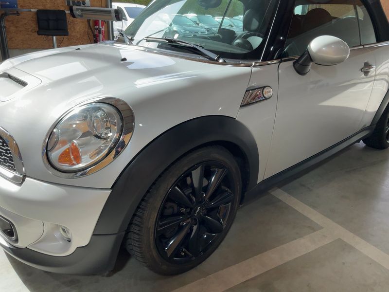 MINI Cabrio Cooper S — zdjęcie 2
