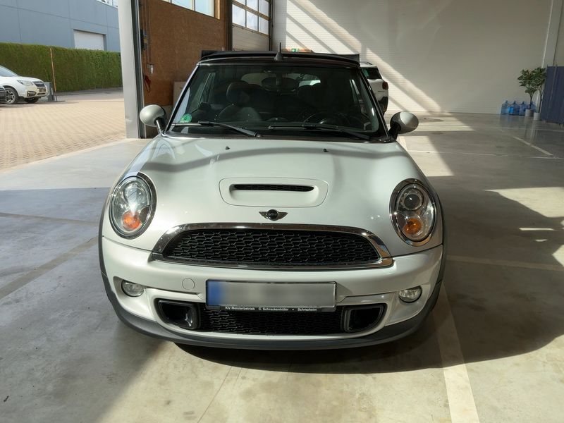MINI Cabrio Cooper S — zdjęcie 9
