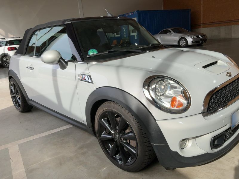 MINI Cabrio Cooper S — zdjęcie 8
