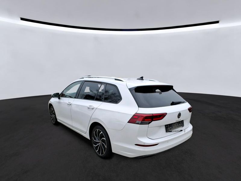 Volkswagen Golf VIII 2.0 TDI Life — zdjęcie 14