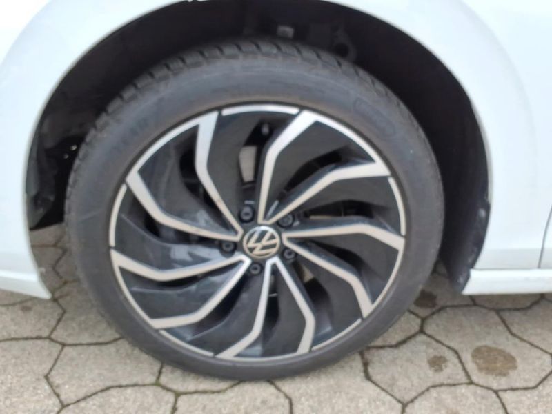 Volkswagen Golf VIII 2.0 TDI Life — zdjęcie 24