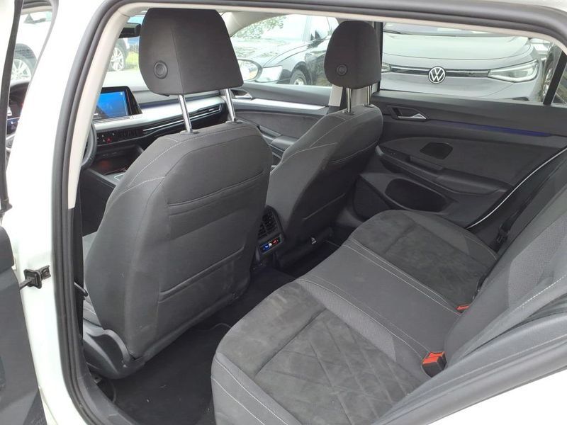 Volkswagen Golf VIII 2.0 TDI Life — zdjęcie 12