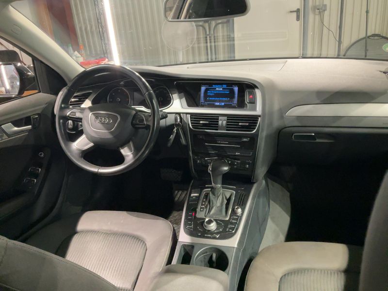 Audi A4 2.0 TDI Attraction 2014 – снимка 17