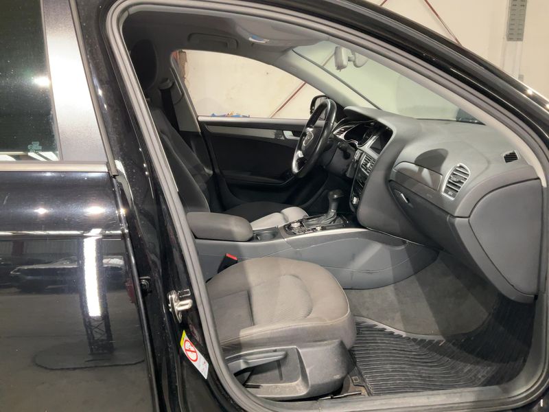 Audi A4 2.0 TDI Attraction 2014 – снимка 16