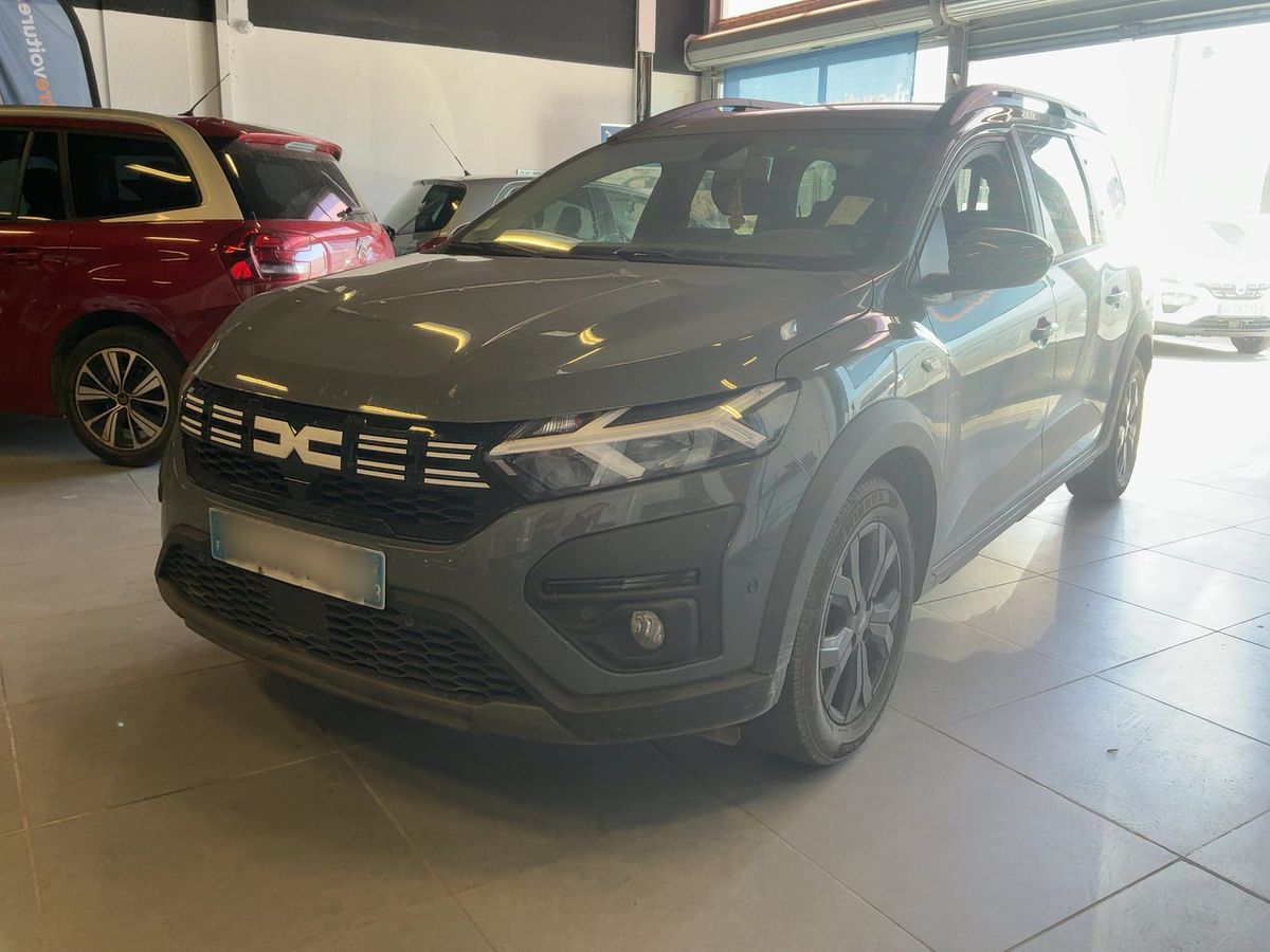 Dacia Jogger 2023 — photo 1