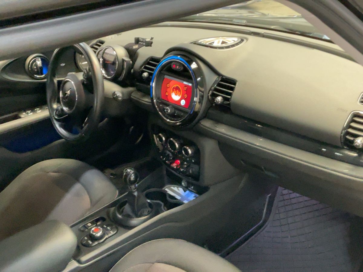 MINI Clubman 2018 — photo 18