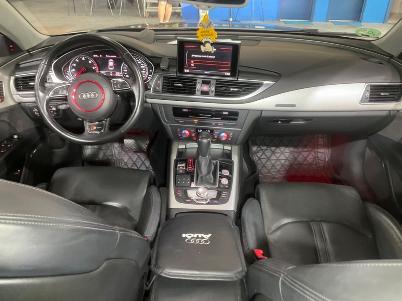Audi A7 Sportback 3.0 V6 TFSI quattro — zdjęcie 12