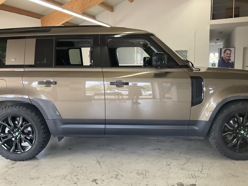 Land Rover Defender D200 110 — zdjęcie 7