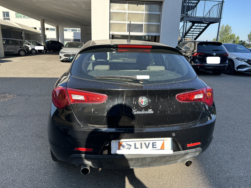 Alfa Romeo Giulietta 2.0 JTDM Distinctive — zdjęcie 4